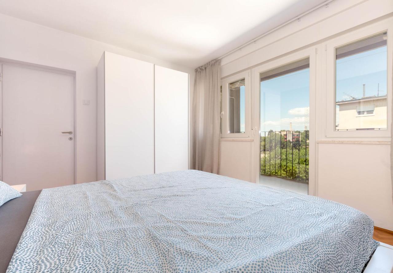 Nona Mileva Apartment プーラ エクステリア 写真