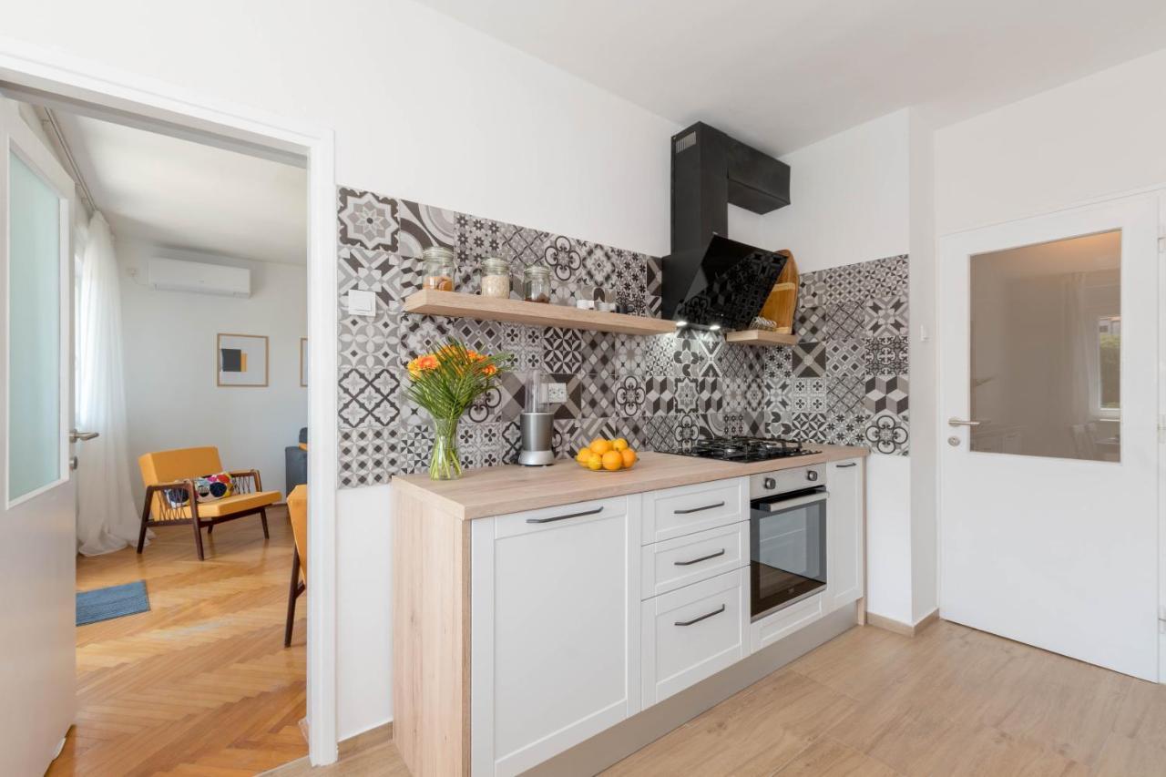 Nona Mileva Apartment プーラ エクステリア 写真