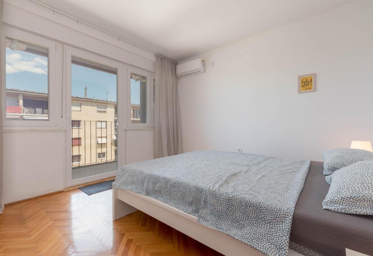 Nona Mileva Apartment プーラ エクステリア 写真